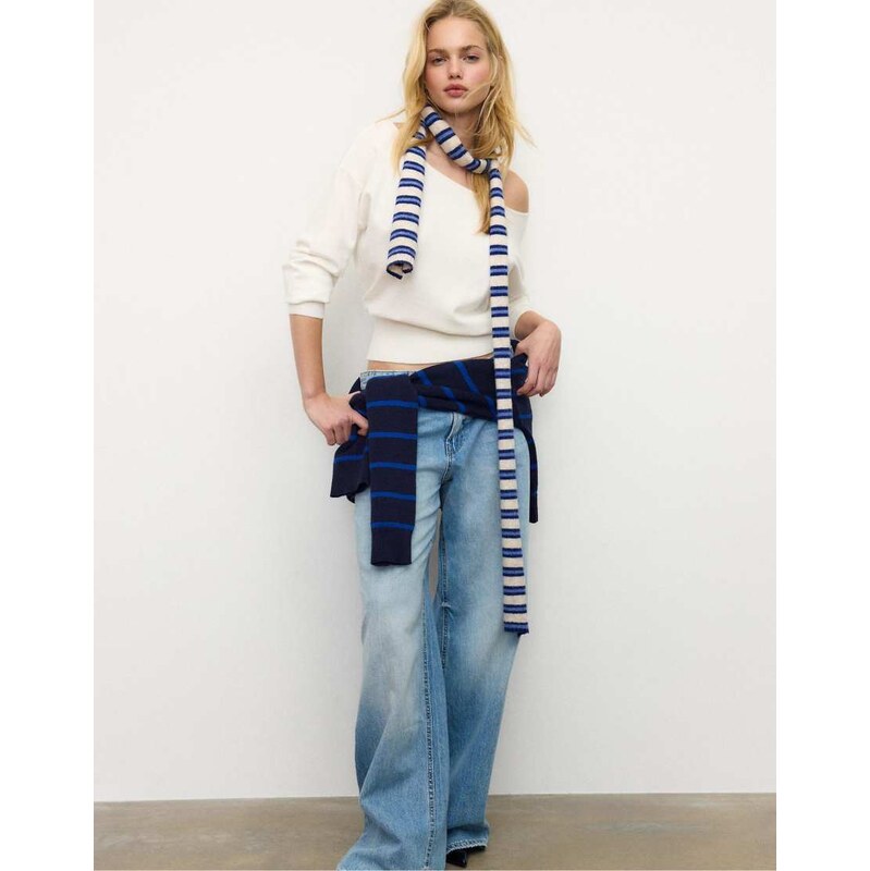 Stradivarius Boat neck knit jumper in ecru-White 112640166