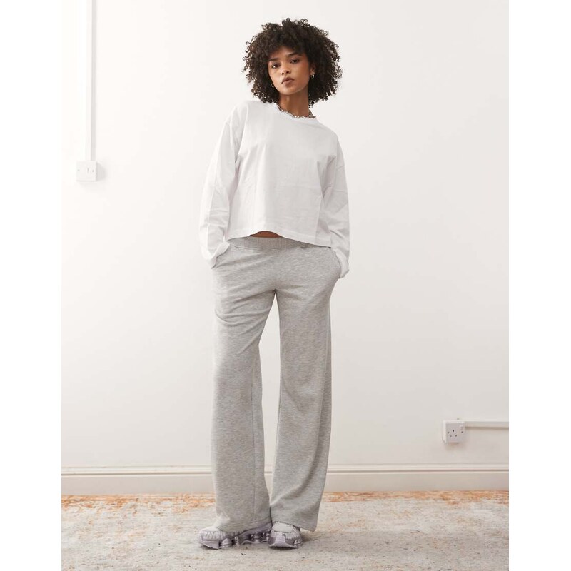 Weekday low waisted wide leg joggers in grey melange 112640061