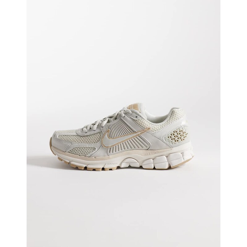 Nike Zoom Vomero 5 trainers in off white and beige-Brown