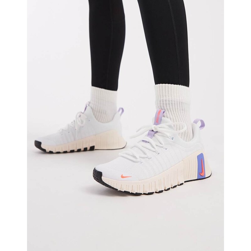 Nike Training Free Metcon 6 trainers in white and purple