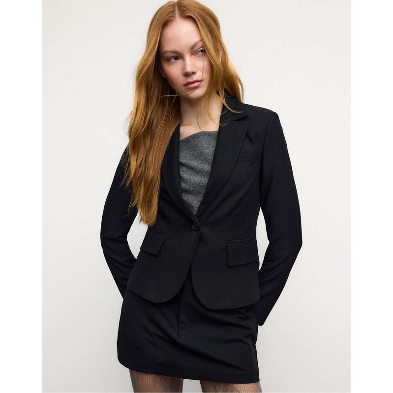 Stradivarius Short blazer in black 112676719