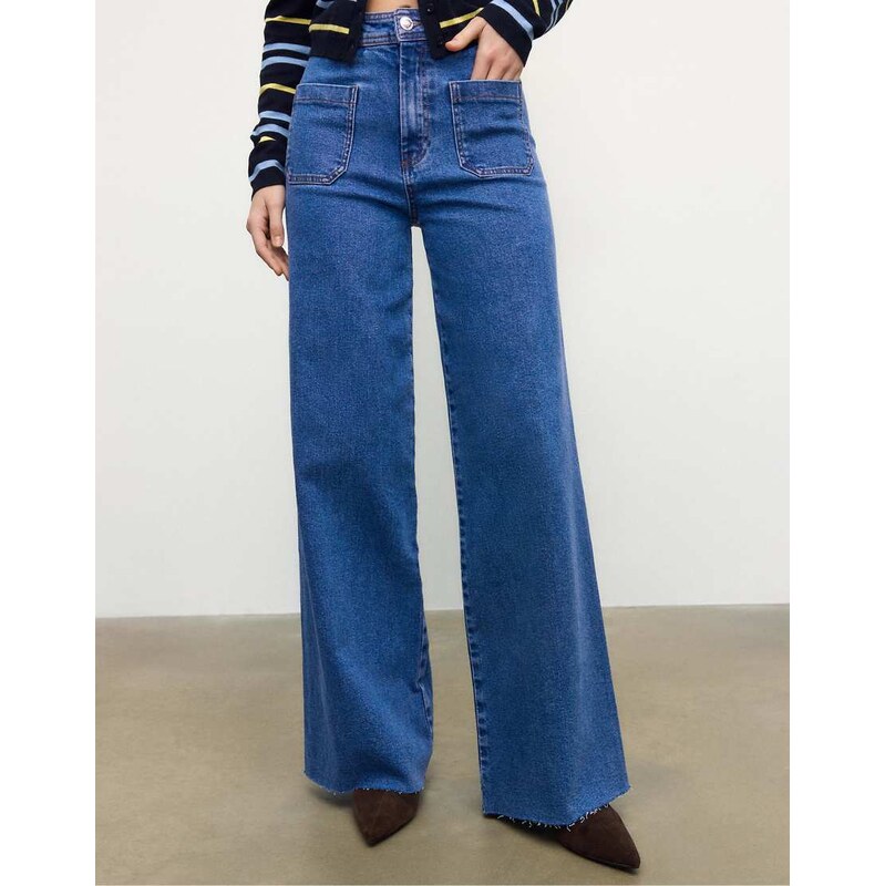 Stradivarius Straight-fit jeans with pockets in medium blue denim 112690677