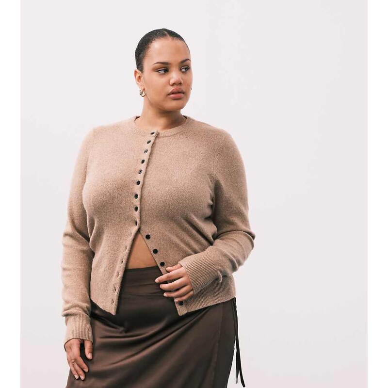 ASOS Curve ASOS DESIGN Curve fitted cardigan in camel-Pink
