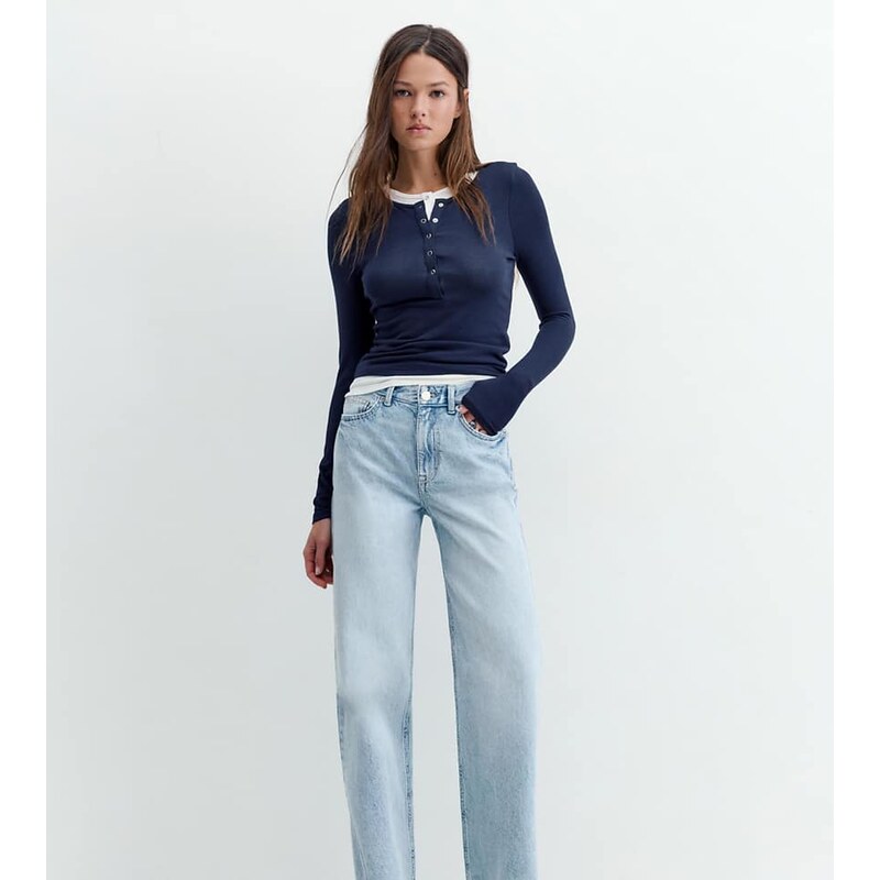 Pull&Bear Petite straight leg jeans in light blue 112740830
