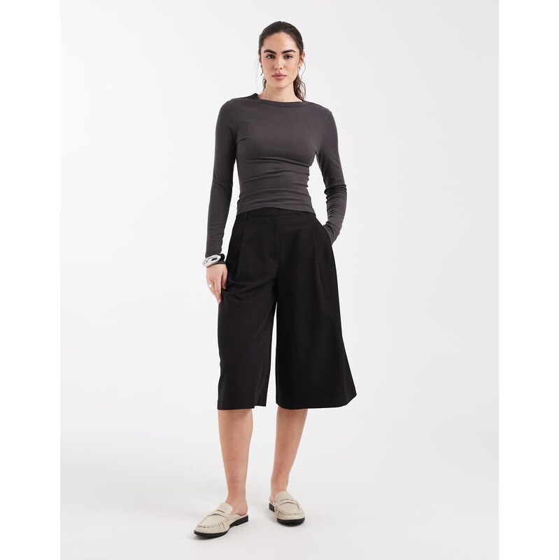 ASOS DESIGN soft longline long sleeve shrunken tee in charcoal