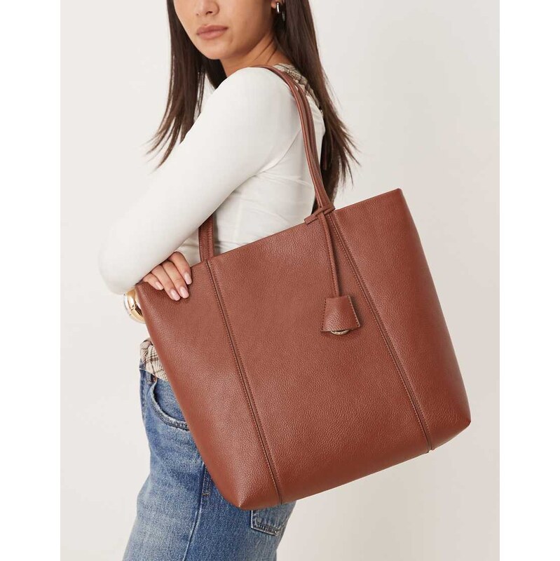 Mango tote bag with charm detail in tan-Brown 112795281