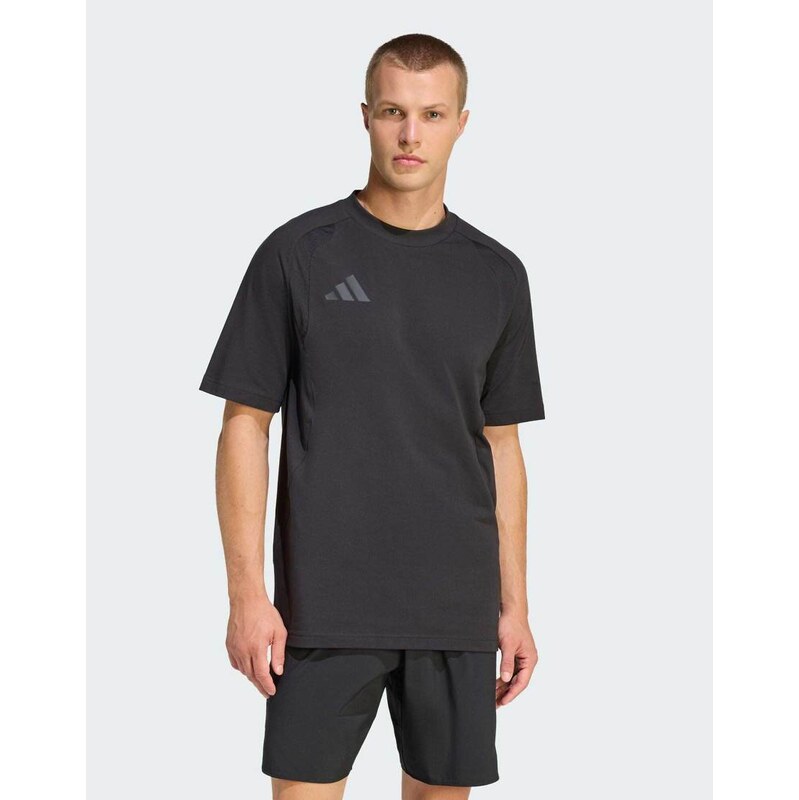 adidas performance Tiro travel tee in black / black