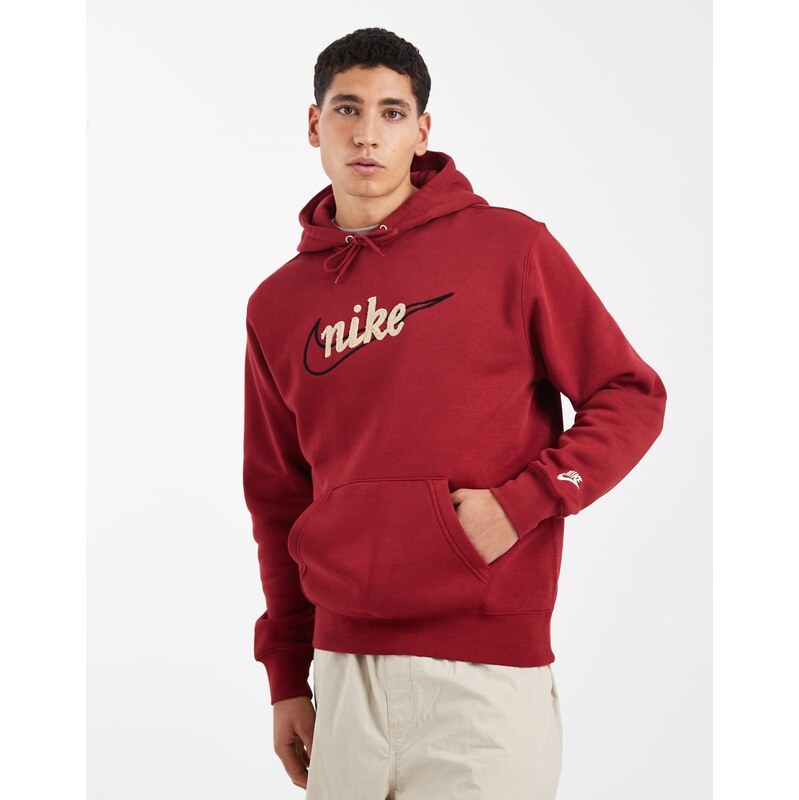 Nike Club logo hoodie in burgundy-Red