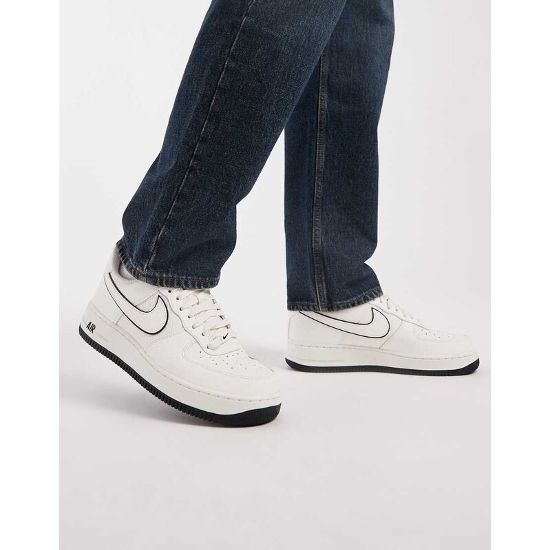 Nike Air Force 07 1 trainers in off white and black