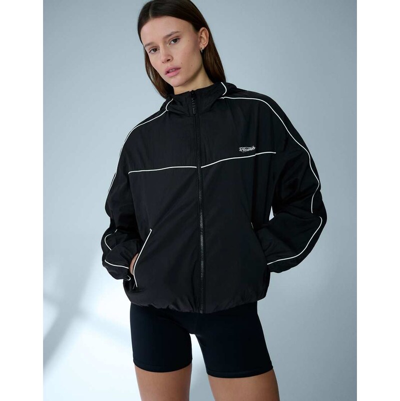 Bershka Technical hooded jacket in black 112844372