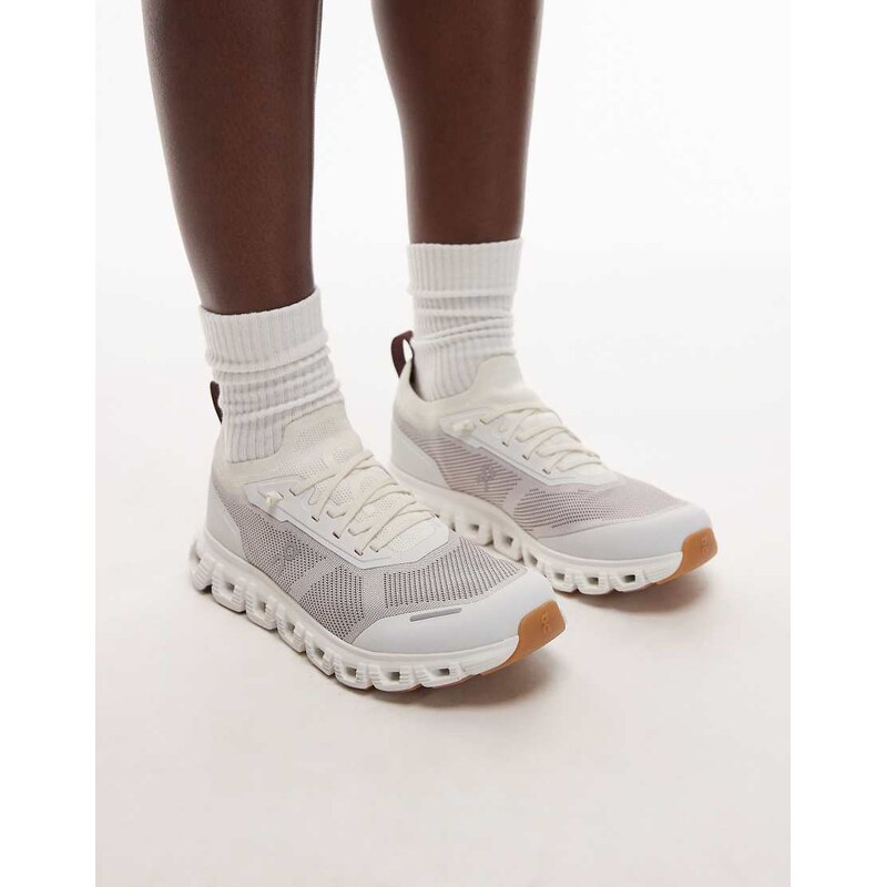 ON Cloud 6 Versa all day trainers in white and maroon