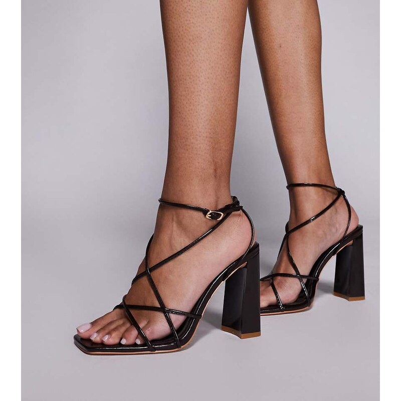Simmi Wide Fit Simmi London Wide Fit Carmela strappy block
