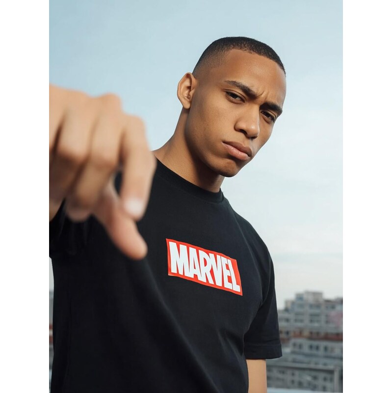 Tričko s krátkým rukávem Marvel Comics s předním logem Black