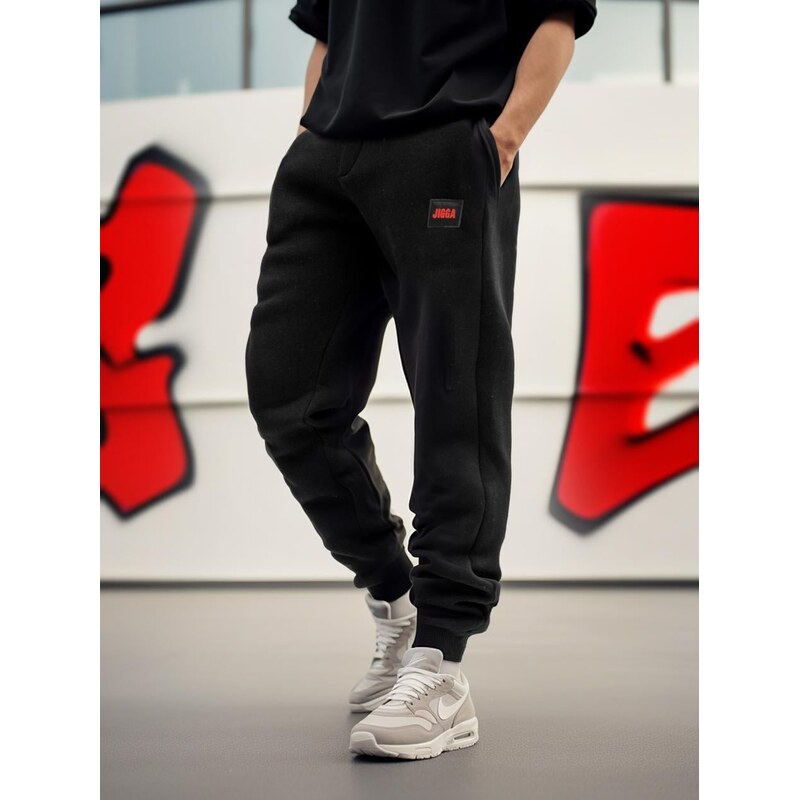 Pánské černé tepláky Jigga Wear Frame Name