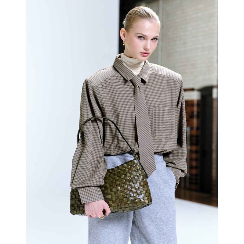 Dragon Diffusion H Salvage woven leather shoulder bag in khaki green 112881272