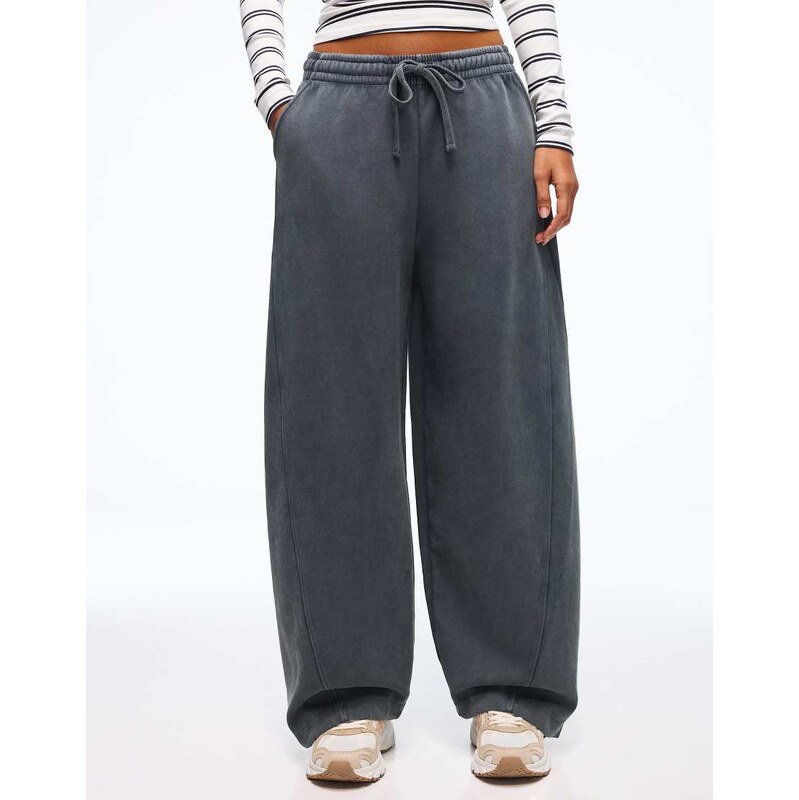 Bershka Barrel plush trousers with stoppers in dark grey 113617486