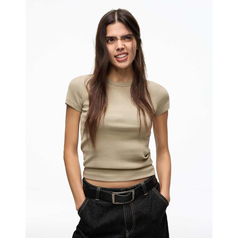 Bershka Basic rib short sleeve t-shirt in khaki-Green 112881570