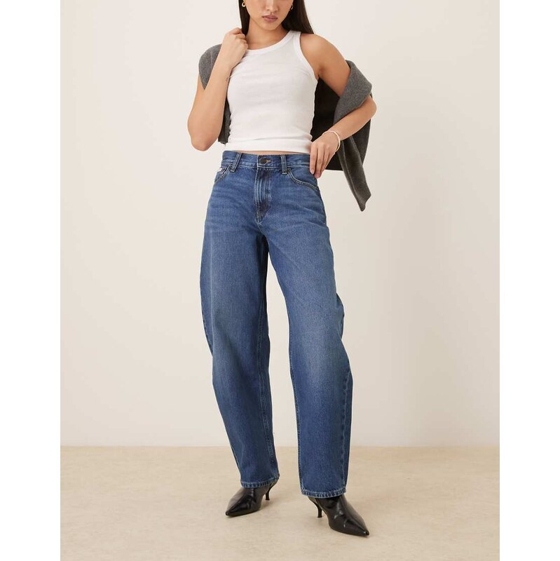 Calvin Klein Jeans relaxed barrel jeans in midwash blue 112913054