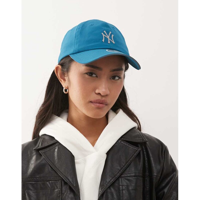 New Era NY Yankees womens open back cap in green-Black