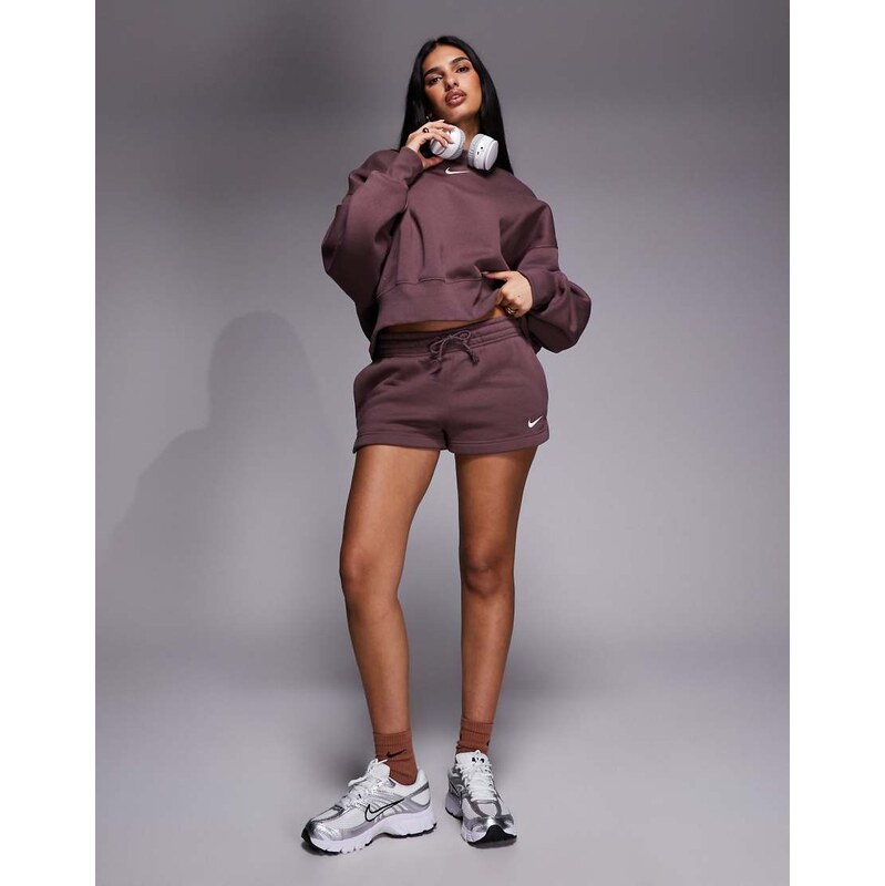 Nike Phoenix Fleece mid rise 2inch shorts in dark purple-Brown