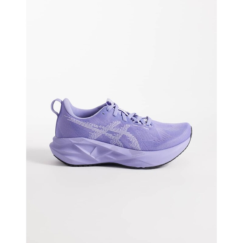 Asics Novablast 5 running trainers in purple-Blue