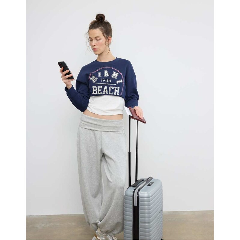 Stradivarius Combined positional sweatshirt in dark blue-Navy
