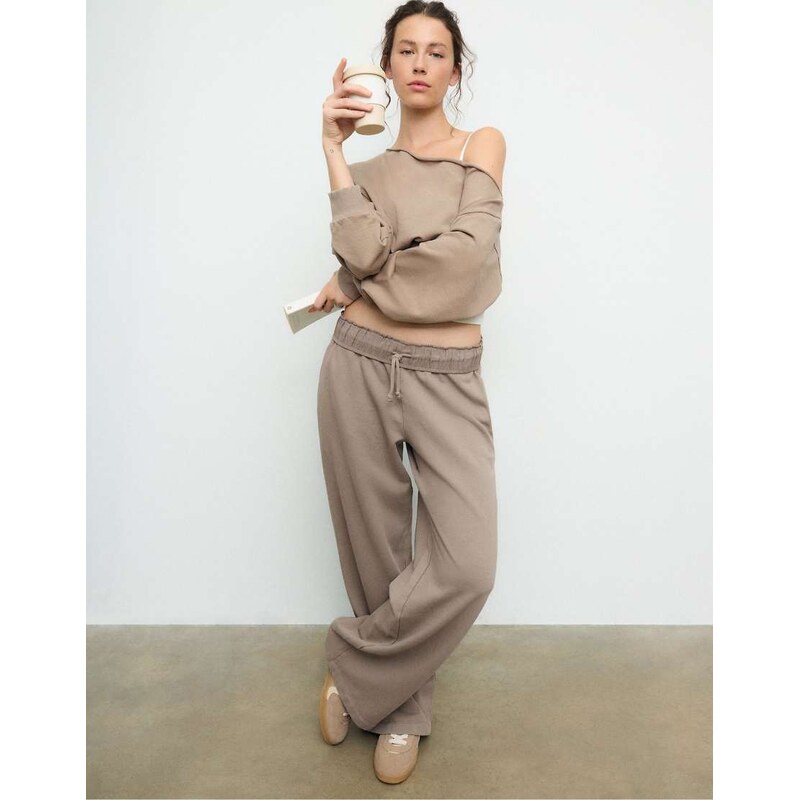 Stradivarius Washed effect straight-leg jogger trousers in beige