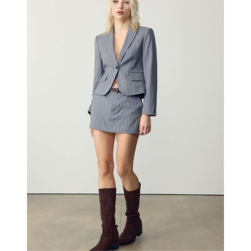 Stradivarius Mini skort with belt in grey melange 112979243
