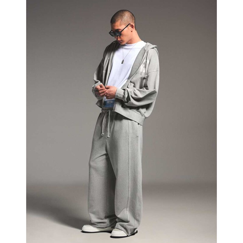 Bershka Super baggy trousers in beige-Neutral
