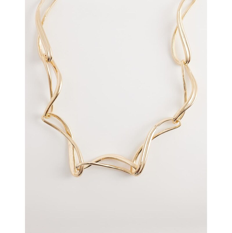 ASOS DESIGN short necklace with twisted chain loops in gold tone 112997369