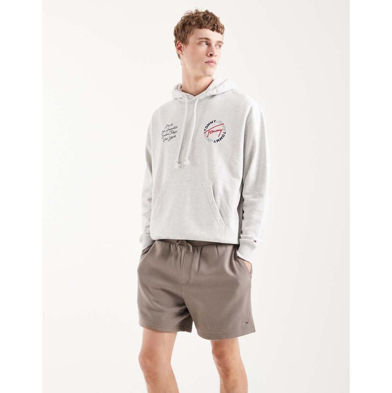 Tommy Jeans flag jersey shorts in mink-Brown