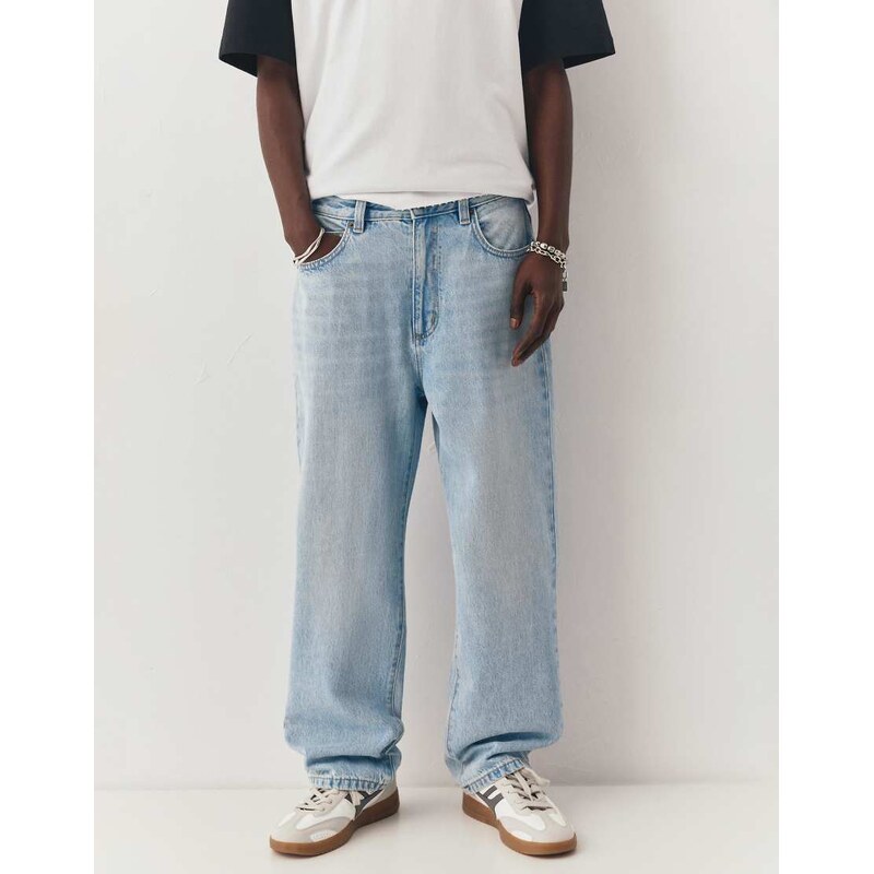 Pull&Bear Baggy jeans in pale indigo-Blue