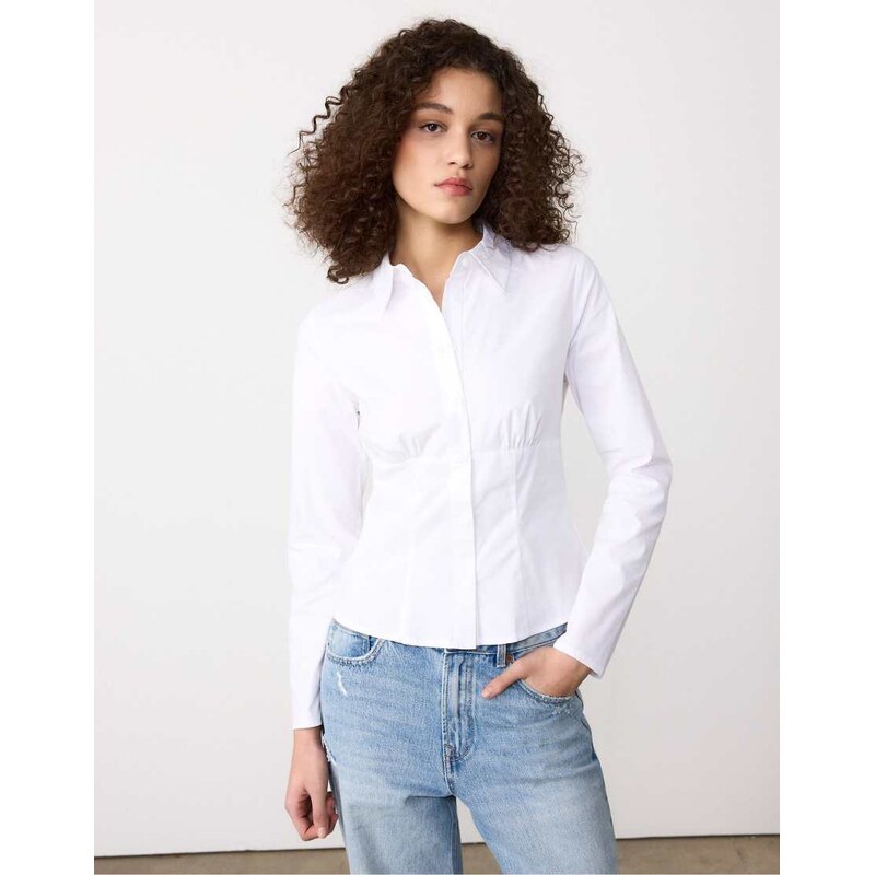 Stradivarius Fitted shirt with underbust seam in white 113020440