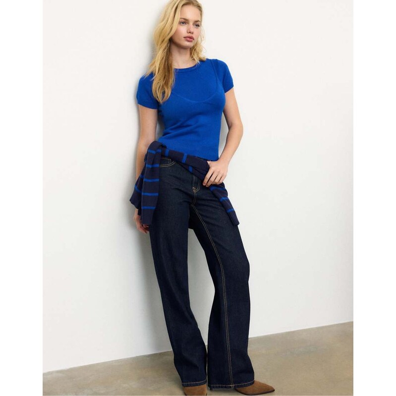 Stradivarius Short-sleeved knit jumper with overlay in electric blue 113020446