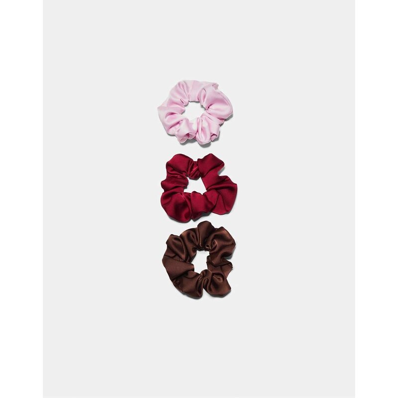 Stradivarius Set of 3 scrunchies in pale pink 113020539