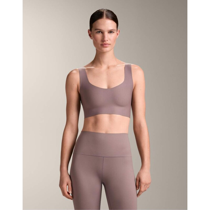 OYSHO Perfect-adapt medium-support sports bra with cups in lilac