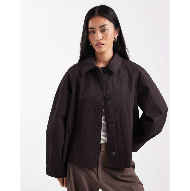 ASOS DESIGN short trench coat with pleat detail in chocolate-Brown 113062663