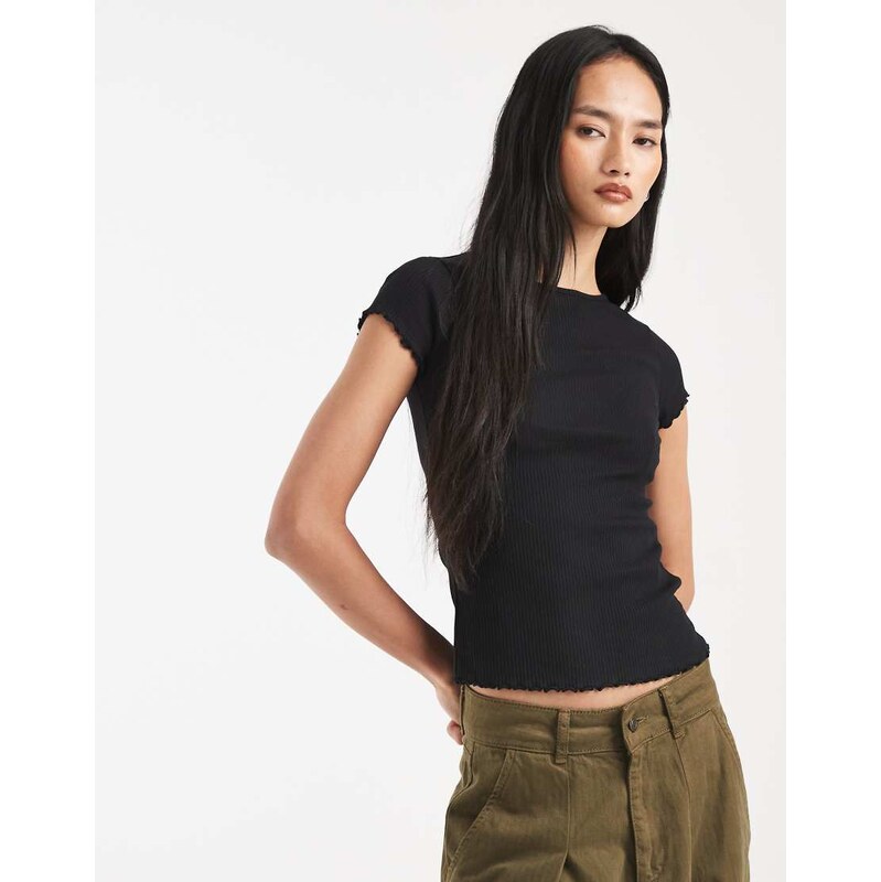 New Look lettuce edge babylock tee in black 113131073