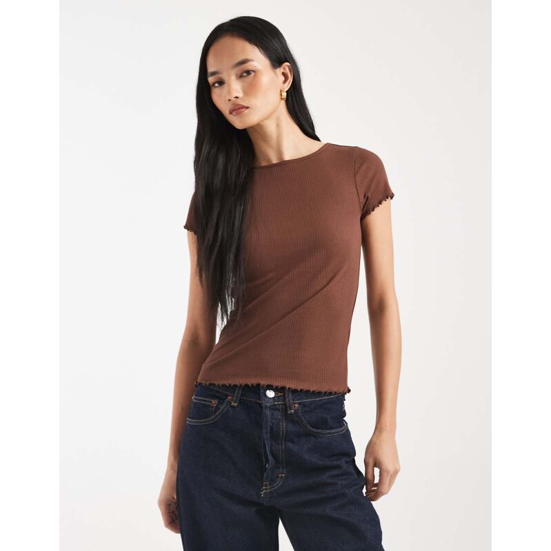 New Look lettuce edge babylock tee in brown