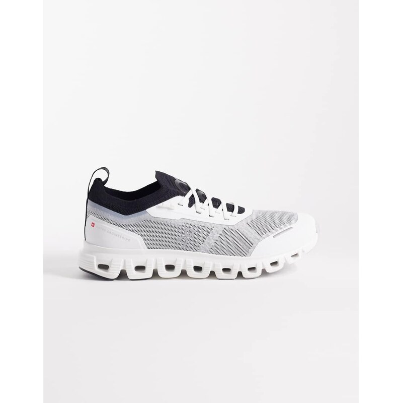 ON Cloud 6 Versa all day trainers in white and black