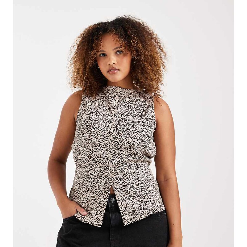 New Look Plus New Look Curve boat neck leopard button through
