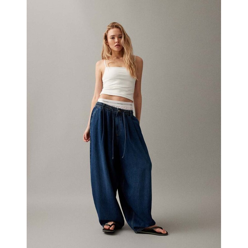 COLLUSION XL balloon pull on jean in midwash-Blue