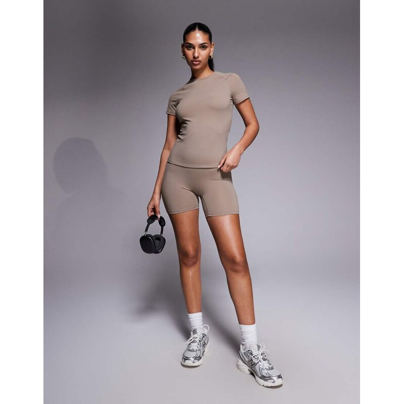 Montirex Form 5 inch shorts in brown