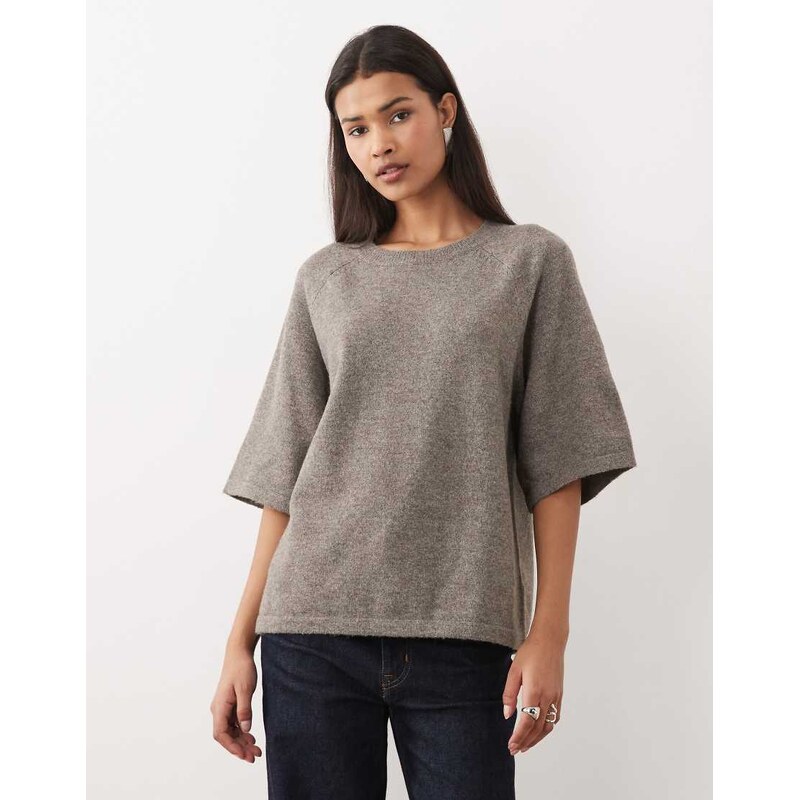 Vila short sleeve boxy soft knitted t-shirt in brown melange