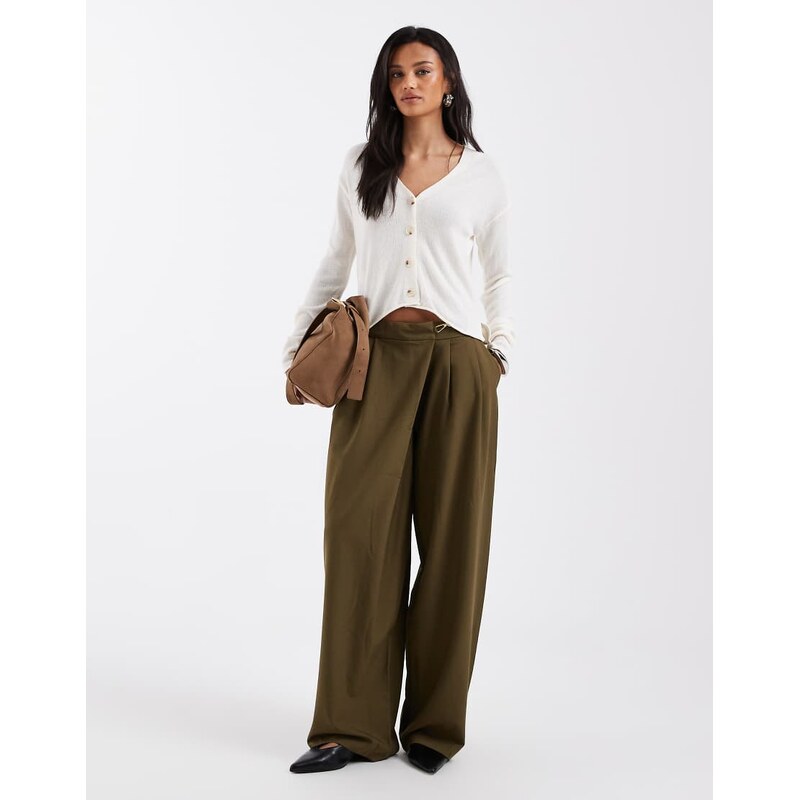 Mango Teen v neck knitted cardigan in cream-Neutral 113091640