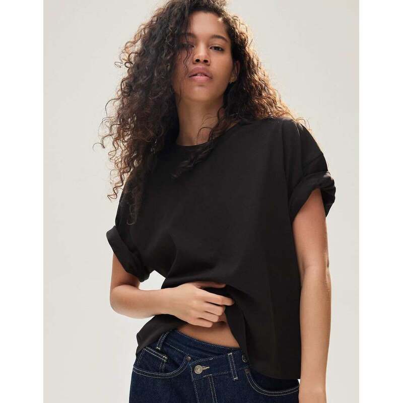 Bershka Boxy short sleeve t-shirt in black