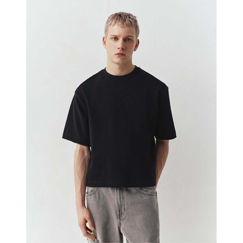 Pull&Bear boxy oversized short sleeve t-shirt in black