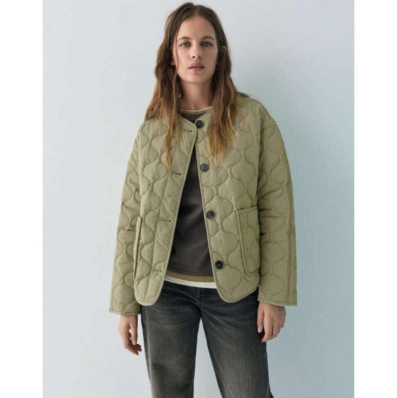 Pull&Bear Lightweight padded jacket in khaki-Green