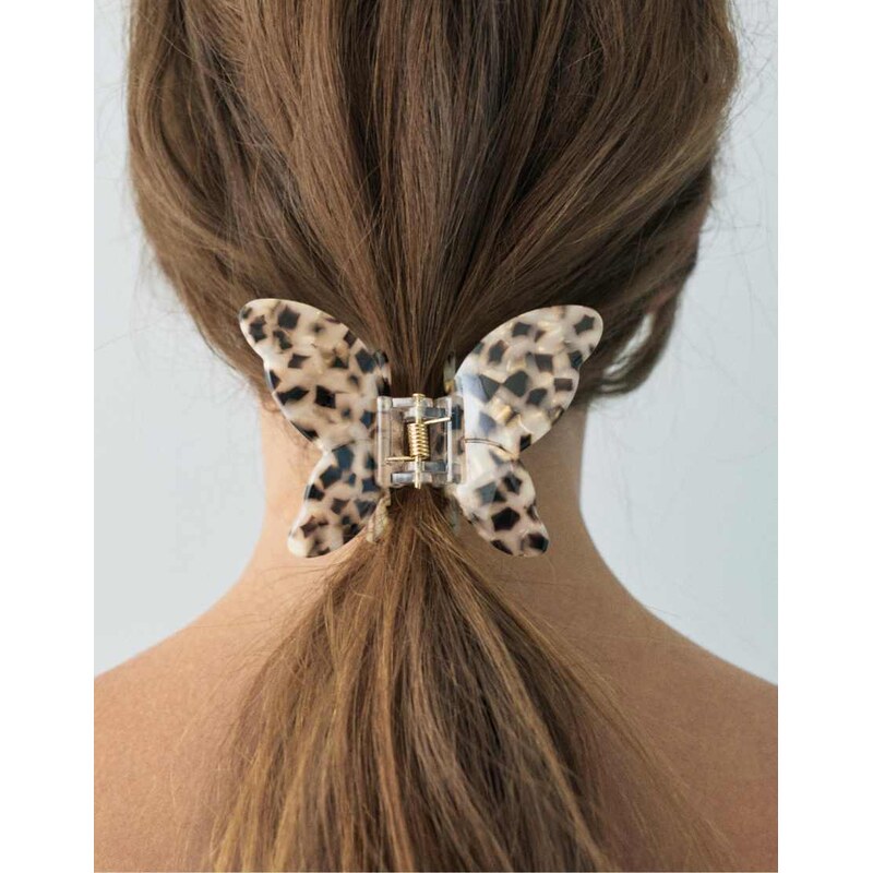 Pull&Bear Butterfly hair clip in brown 113091786