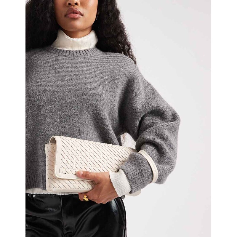 Glamorous woven clutch bag in cream-White